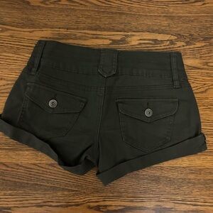 YMI denim size 1 teen chocolate brown short shorts with pockets and belt loop